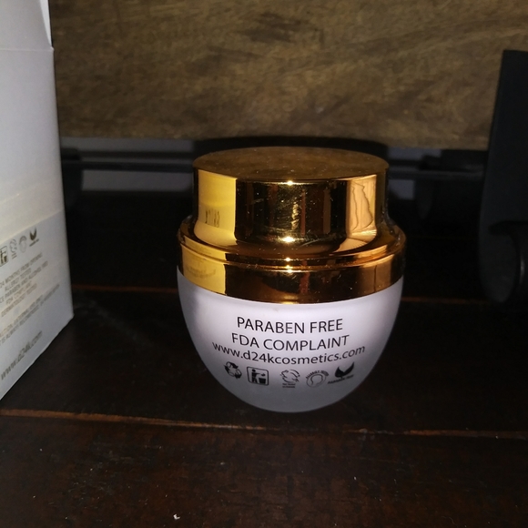 NWT-D24K eye cream - Picture 4 of 7